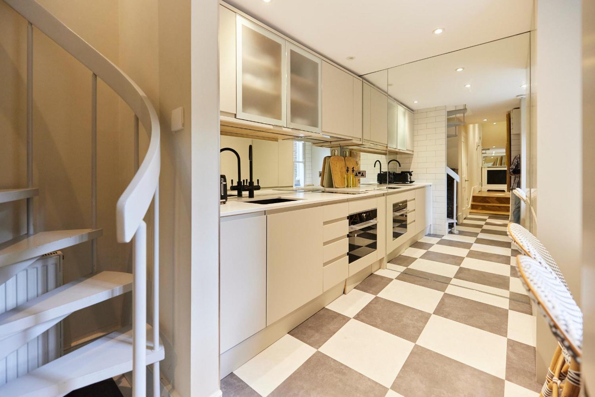 The Designers Suite Kensington - Stylish 1Bdr Flat London Eksteriør billede